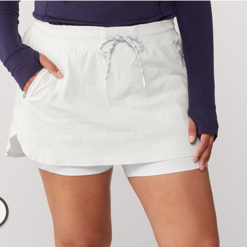 Athleta / Trekkie Skort Sz 12 Ecru